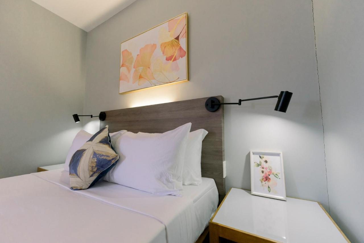 Madonna Hometel And Suites New Pandan Panabo Luaran gambar