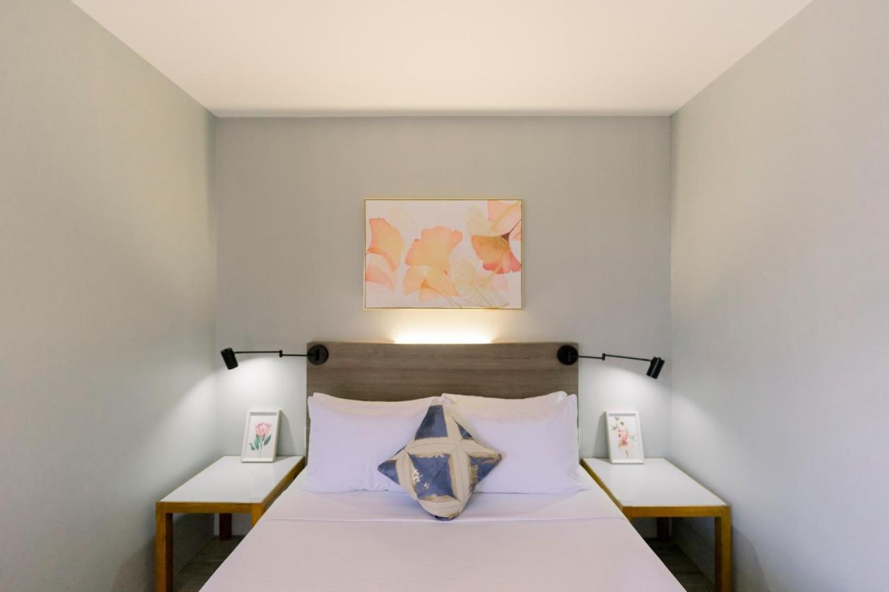 Madonna Hometel And Suites New Pandan Panabo Luaran gambar