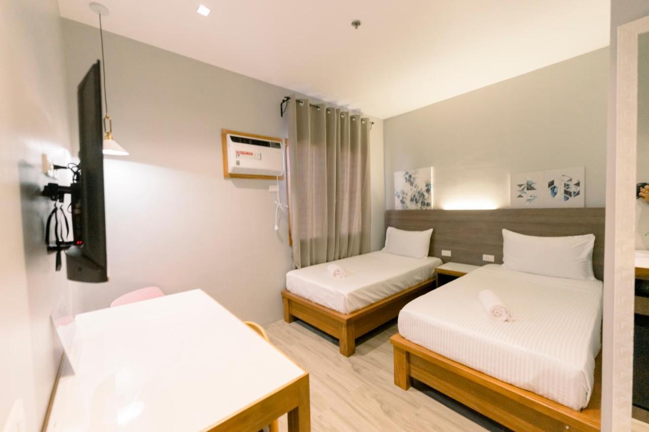 Madonna Hometel And Suites New Pandan Panabo Luaran gambar